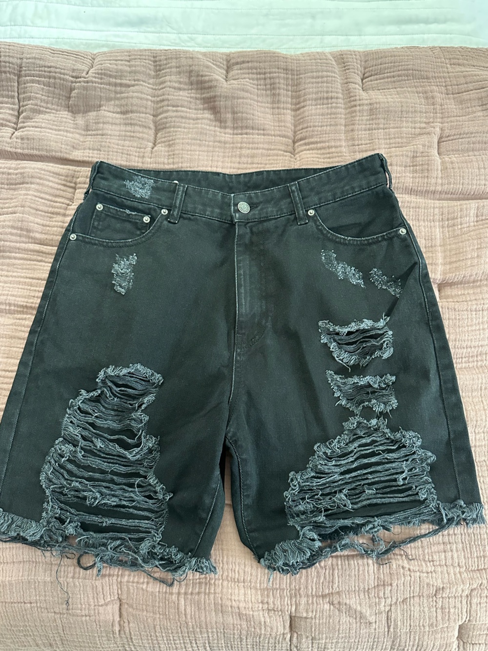 SER.O.YA Jack Vintage Cut Off Shorts Black Distressed Denim Size 30 NWT
